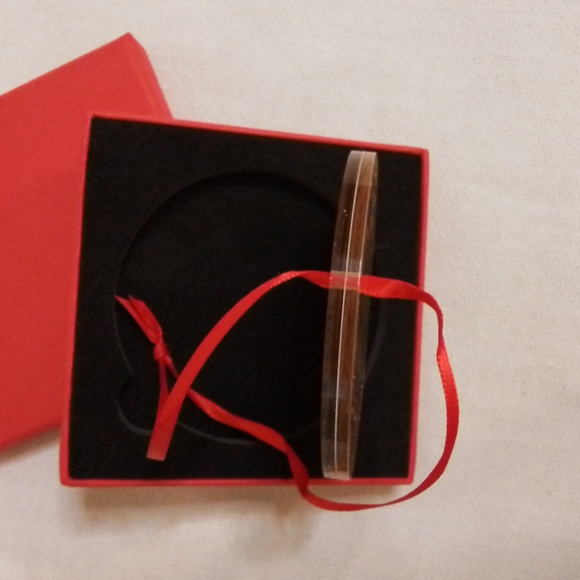 NIB "Good Friends" Acrylic and " Family" Ceramic  Holiday Ornaments Set - Picture 5 of 16